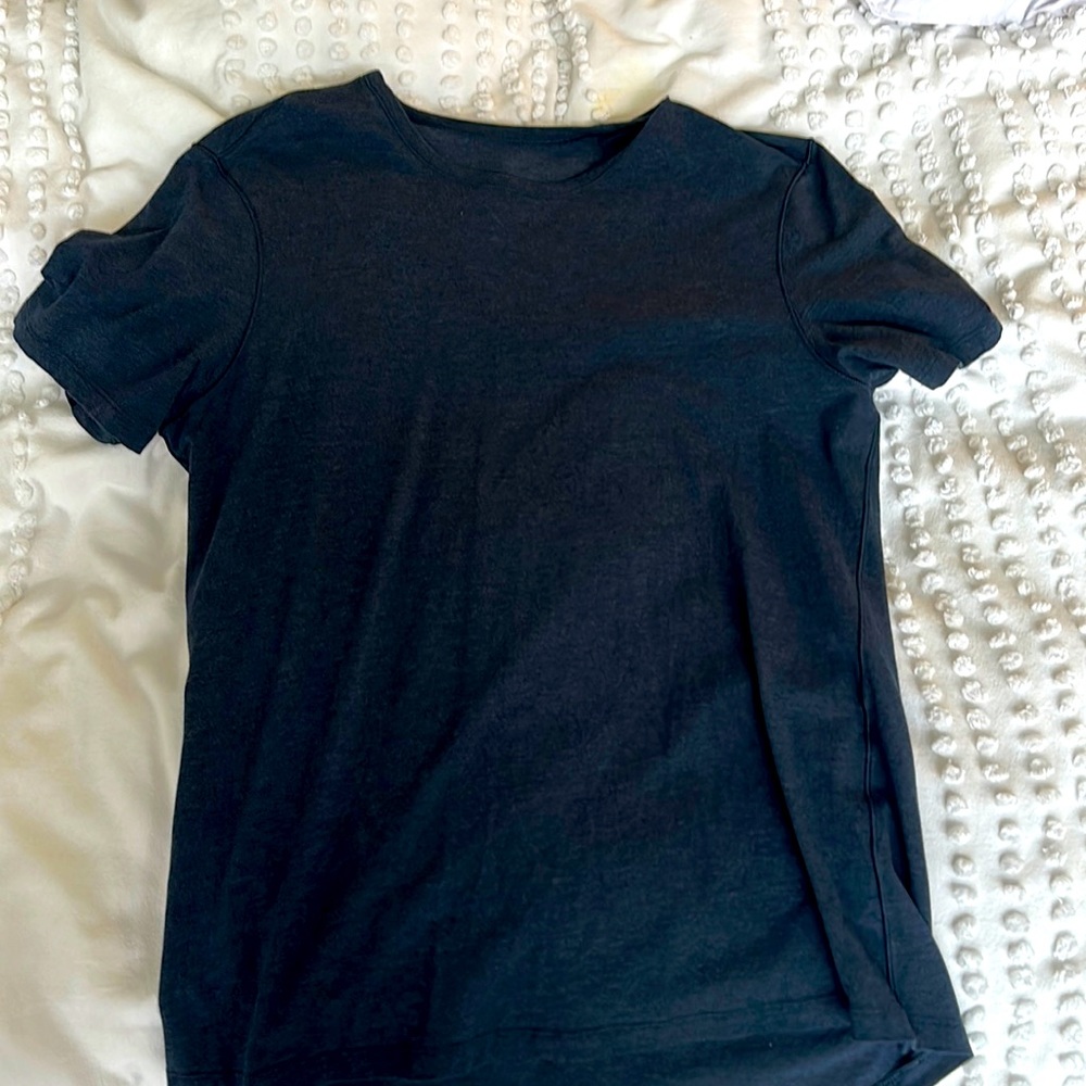 Navy blue lululemon t shirt
